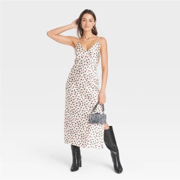 a new day Dresses & Skirts - Women's Midi Slip Dress - A New Day™
Rose Floral 🆕